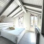Iris 1 Di Apartament