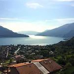 Iris 1 Di Apartament *