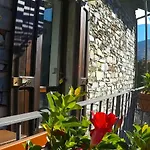 Apartament Iris 1 Di *