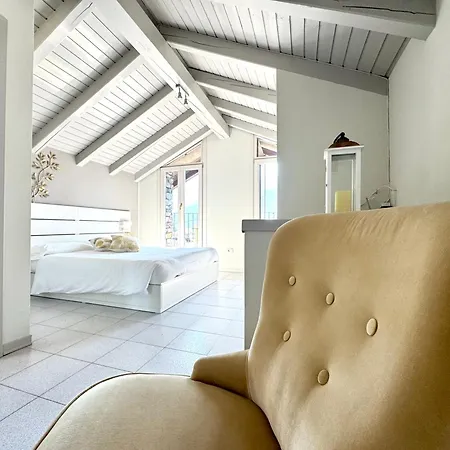 Iris 1 Di Appartement Dongo